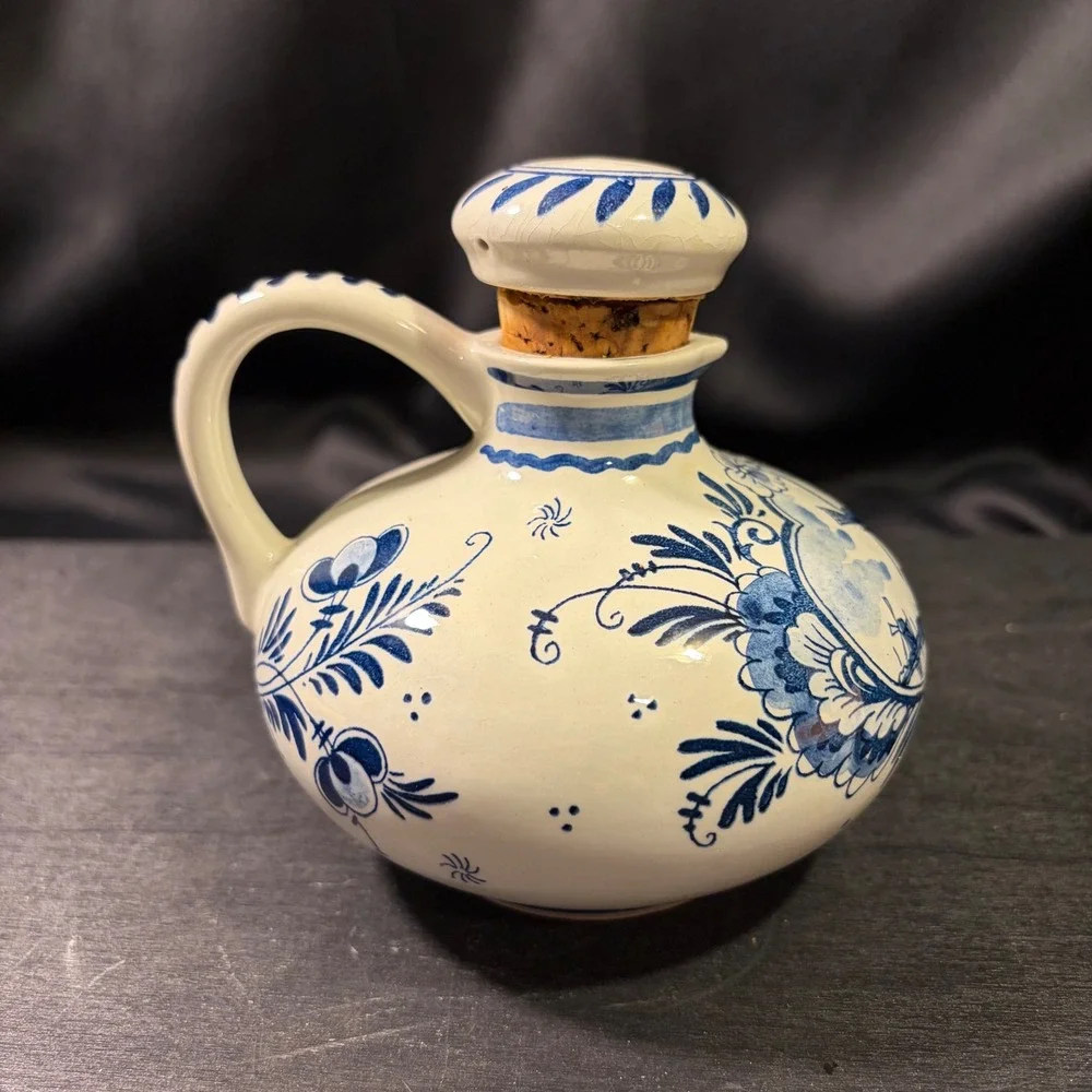 Delft Blue Handwerk Bols Holland Windmill Ceramic Decanter with Stopper 7-6903G